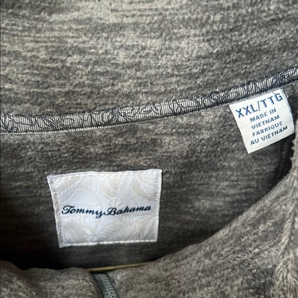 Tommy Bahama quarter zip pullover - Picture 2 of 4